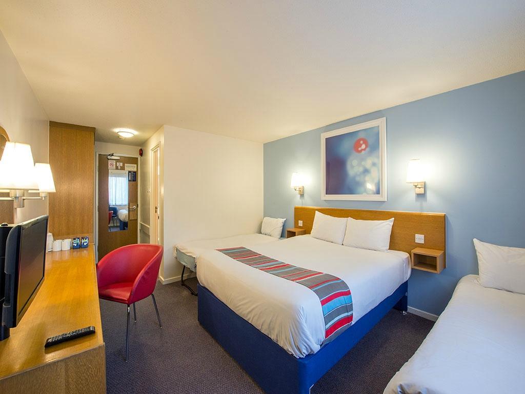 Travelodge Edinburgh Central Waterloo Place מראה חיצוני תמונה
