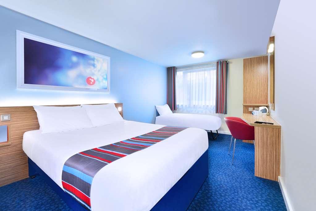 Travelodge Edinburgh Central Waterloo Place חדר תמונה