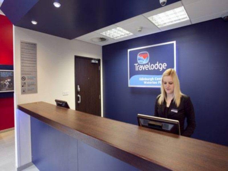 Travelodge Edinburgh Central Waterloo Place מראה חיצוני תמונה