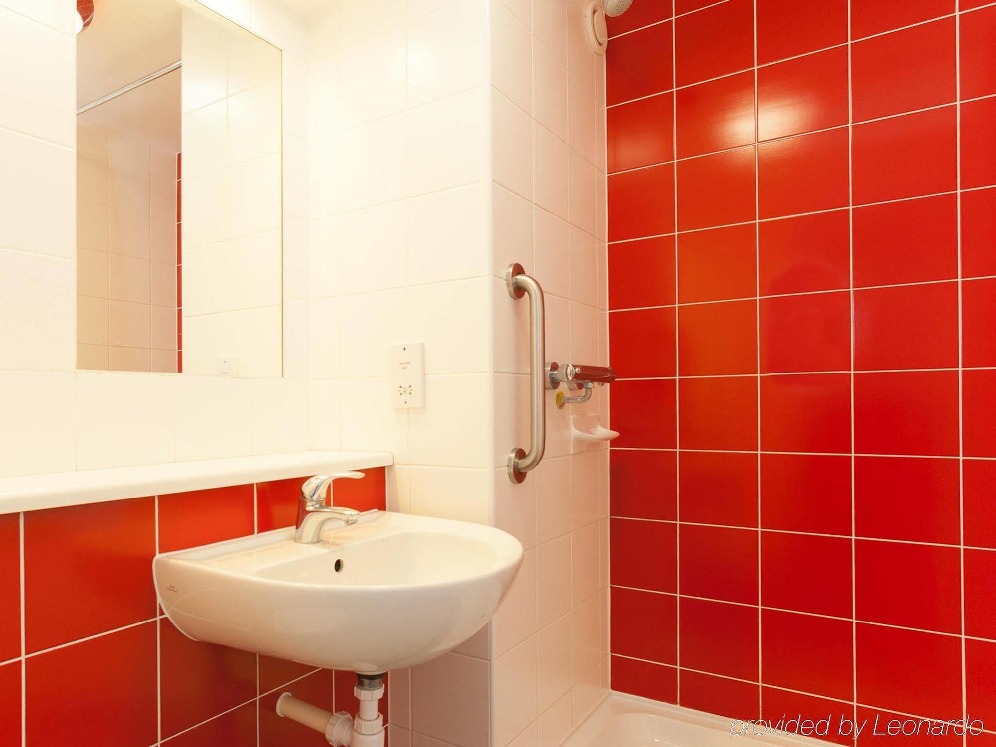 Travelodge Edinburgh Central Waterloo Place מראה חיצוני תמונה