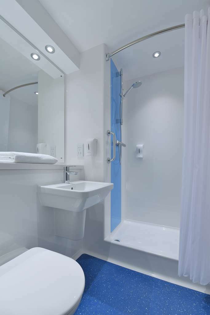 Travelodge Edinburgh Central Waterloo Place חדר תמונה
